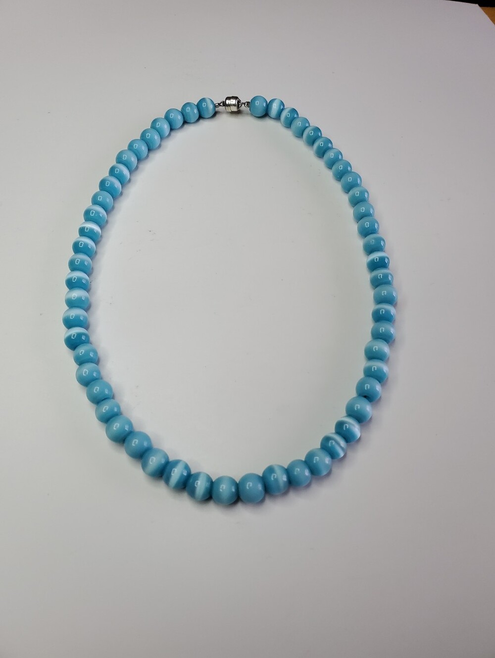 Vtg. Light Blue Cat's Eye Beads Necklace